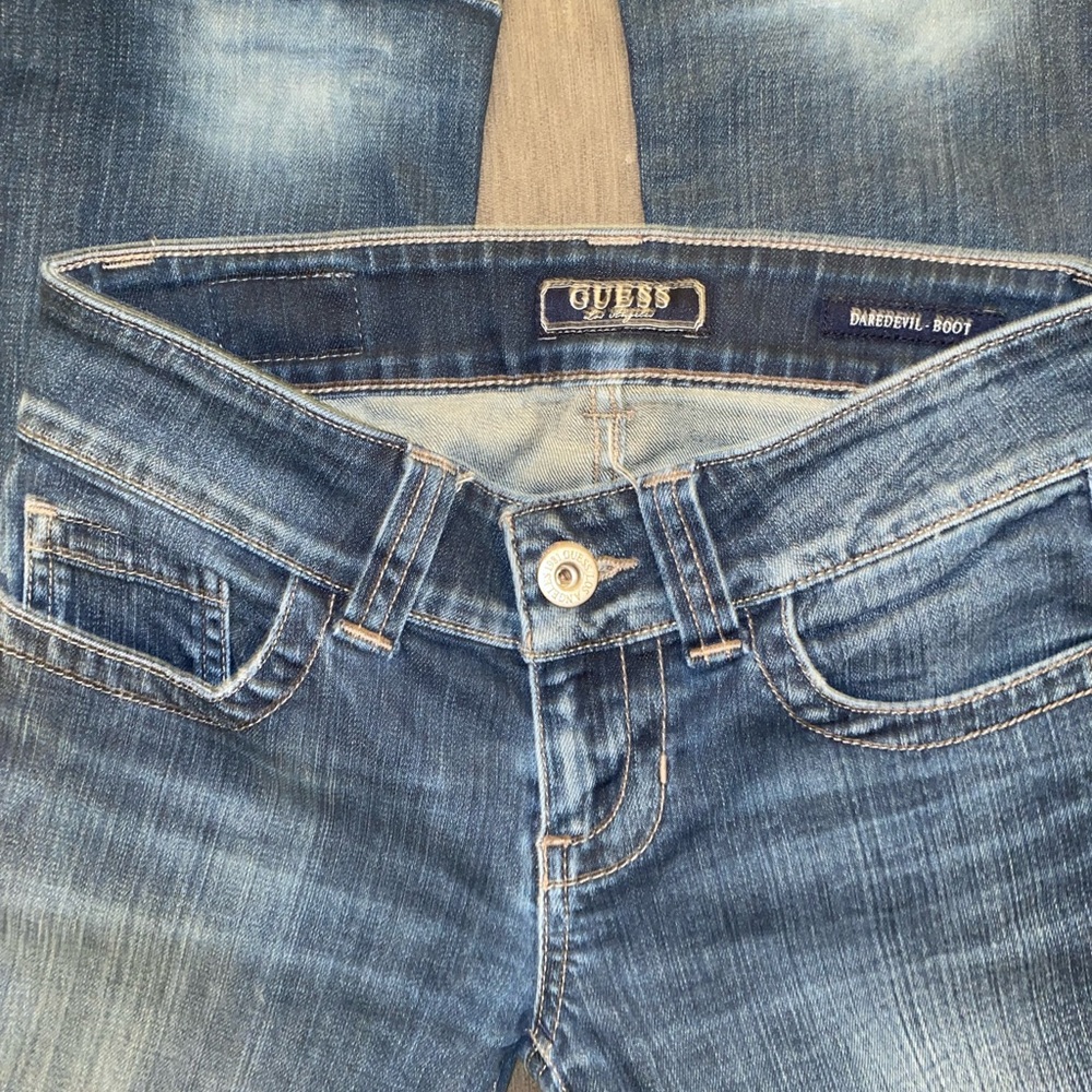 GUESS jeans
